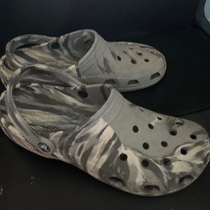 Regular crocs